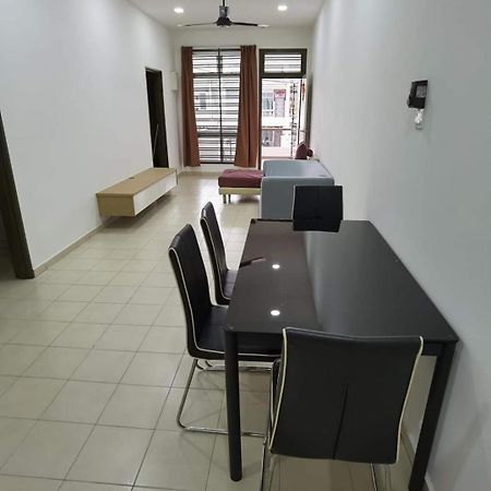 Infinity Homestay Bandar Cemerlang Ulu Tiram Exterior photo