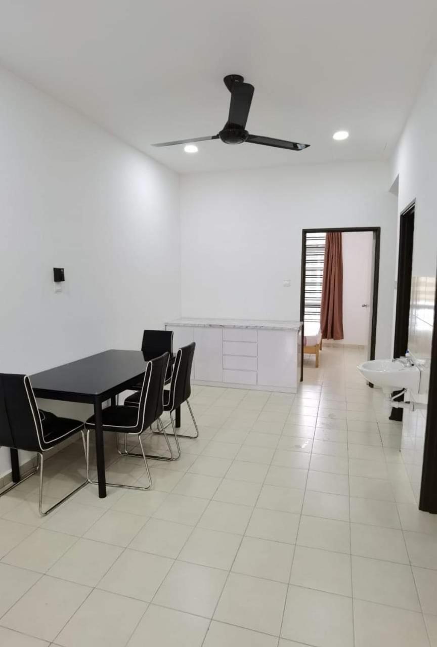 Infinity Homestay Bandar Cemerlang Ulu Tiram Exterior photo